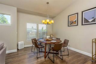 Sonata Getaway Pet friendly Near Old Mill District - Bend - 6