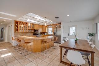 Two-unit home on AMI, 40 steps to beach entrance - 6