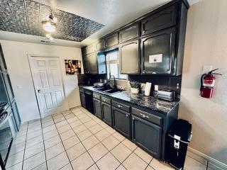 Elements Suite Hot Tub BBQ Pet Friendly - Coarsegold - 3