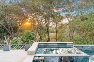 Brand-New 6BD Giant with Private Pool by SPCR - Potrero - 6