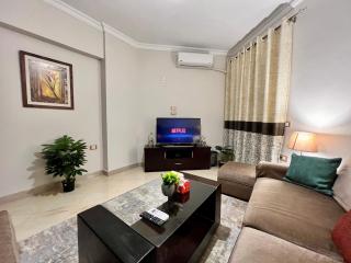 Modern 2BR Apartment in Maadi - Cairo - 2