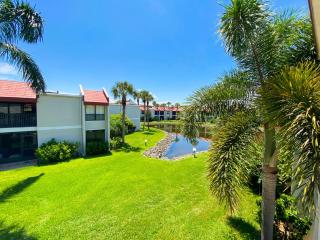 Come escape from it all and enjoy some Sweet Freedom at Runaway Bay - Bradenton Beach - 8