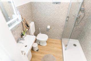 Wolfsburg Innenstadt - HAPPYHOME - direkt in der Porschestraße, 5 Personen & Kind, 3 Zimmer - Wolfsburg - 2