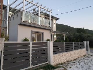 THE GREY VILLA - Skala Rachoniou - 4