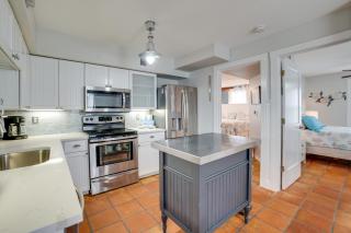 Large Heated Pool with Entertainment Room for the Family - Holmes Beach - 1