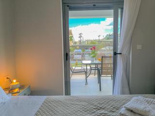 Newly Built House Steps from the Beach: Everything Within Walking Distance - Enjoy a Car-Free Stay - 7