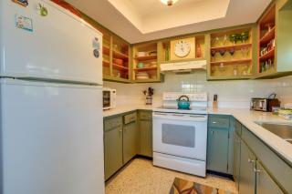 Canal Front Home with Large Boat Dock, 3 Min Walk to Beach - Anna Maria - 2