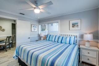 Seagrass Flats 2 offers prime location that - Bradenton Beach - 1
