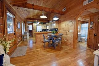 Peace of Paradise | Hot Tub - Mineral Bluff - 8