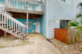 Leeward Isle 104 - 4