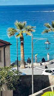 La casa sulle mura di Tropea vista mare - 0