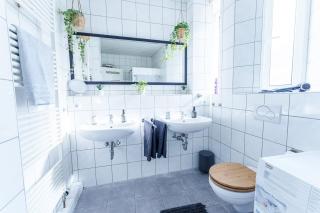 Große Terassen-Wohnung mit Grill, Playstation 5, Billardtisch und Massagesessel - Haan - 4