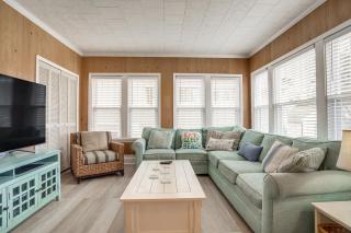 Near Beach and Boardwalk Ocean City Home with Porch - Ocean City - 8