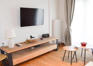 Newly renovated sunny Apartment - Atene - 9