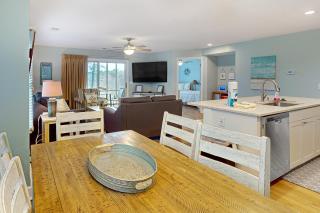Beachside Golf Getaway - Sunset Beach - 1