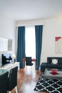 Chiatamone Premium Apartment - 8