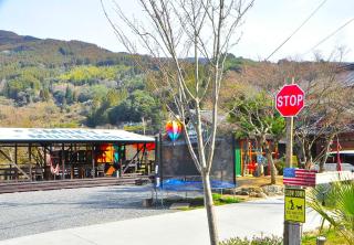 SLEEPY MOUNTAIN - Karatsu - 7