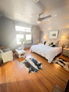 Off Broadway B & B - 2