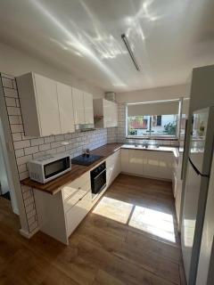 Budds Beach Apartments - 9