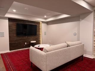 Spacious Bottom-Floor 2BR Suite - Innisfil - 6