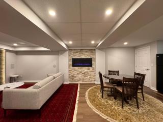 Spacious Bottom-Floor 2BR Suite - Innisfil - 0