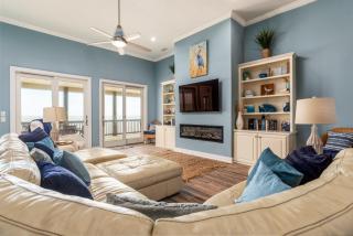 Surf's Up - Beautiful outdoor space as well as a large open floor plan perfect for the whole gang! home - Dauphin Island - 9