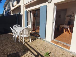 Studio avec coin-nuit, piscine, terrasse et parking à Sainte-Maxime, proche plages et commerces - FR-1-780-74 - Sainte-Maxime - 0