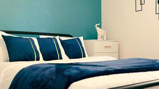 Colorful Relaxation Luxe Family Stays - El Paso - 2