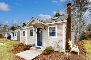 Cozy Escape on the Cape - 0