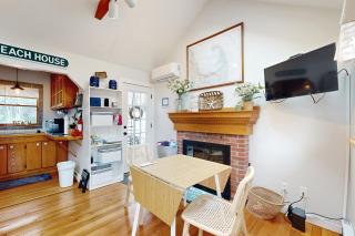 Cozy Escape on the Cape - Eastham - 9
