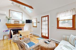 Cozy Escape on the Cape - Eastham - 5