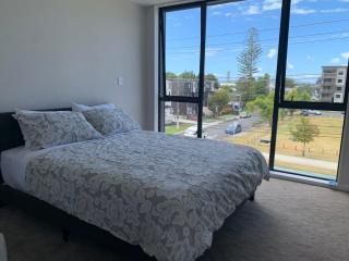 8 Ocean Rd - Auckland - 8