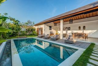 Echo Beach Villa and Apartment - Canggu - 9
