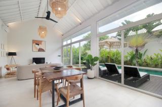 Echo Beach Villa and Apartment - Canggu - 8