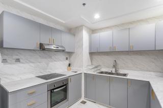 Spacious 1BR in the iconic Torch Tower, Dubai Marina - Allsopp&Allsopp - Dubai - 4
