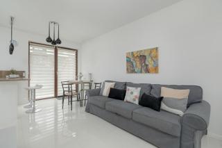 Apartment with Garden in Kraków by Noclegi Renters - Cracovia - 2