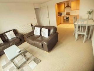 Central Retford 2 bed quiet apartment with parking - Retford - 0