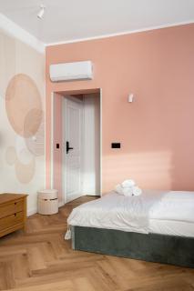 1555 Apartments V - 2