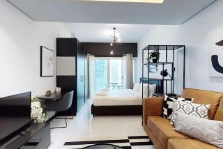 Earthy & Sharp - Studio with Lake View - JLT - Dubai - 9