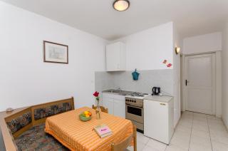 Apartments Martino - Stomorska - 8