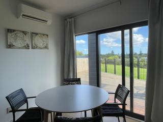Relax by the Tamaki River - Auckland - 6
