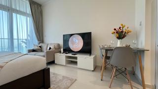 EasyGo - Carson Tower C Damac Hills Studio - Dubai - 3