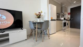 EasyGo - Carson Tower C Damac Hills Studio - Dubai - 1