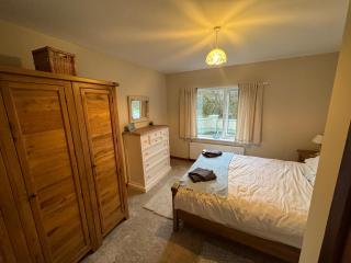 Hughie's Farm Cottage - 7