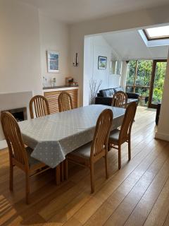 Peaceful Family Retreat Near Gloucester Road - Bristol - 8