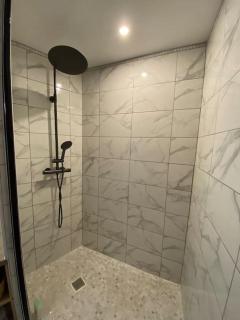 Le Bohème - Center balcony and air conditioning! - 7