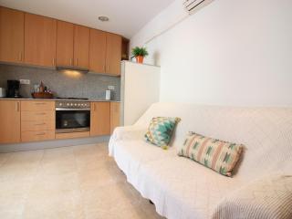Apartamento céntrico en Roses, a 300m de la playa, con terraza solarium y WiFi. - ES-228-97 - Roses - 0
