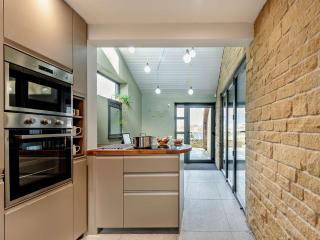 3 Bed in Holmfirth 94342 - Thurlstone - 4