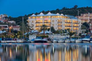 Sisus Marina Hotel - Çeşme - 0
