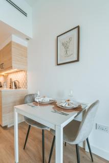 Cozy Studio with Balcony in The Greens - Dubai - 5